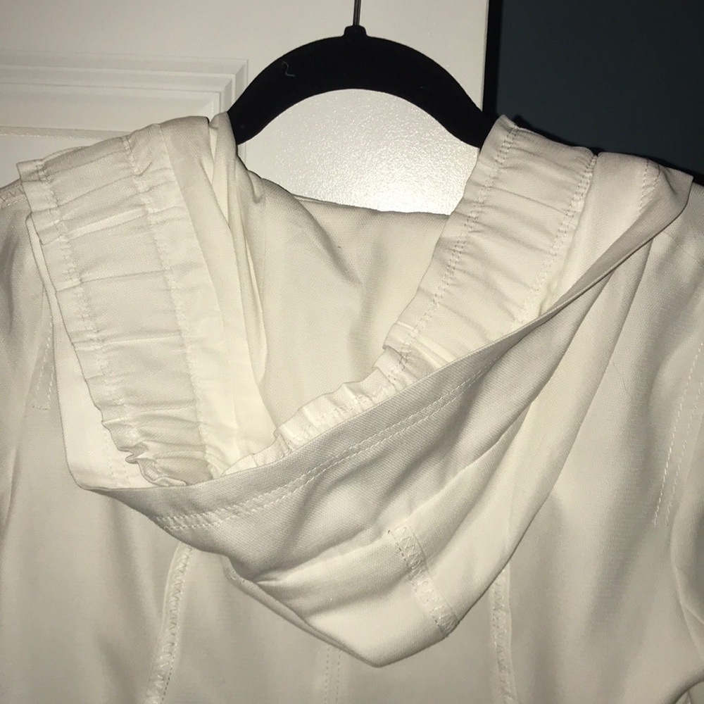 White jacket - Picture 3 of 3